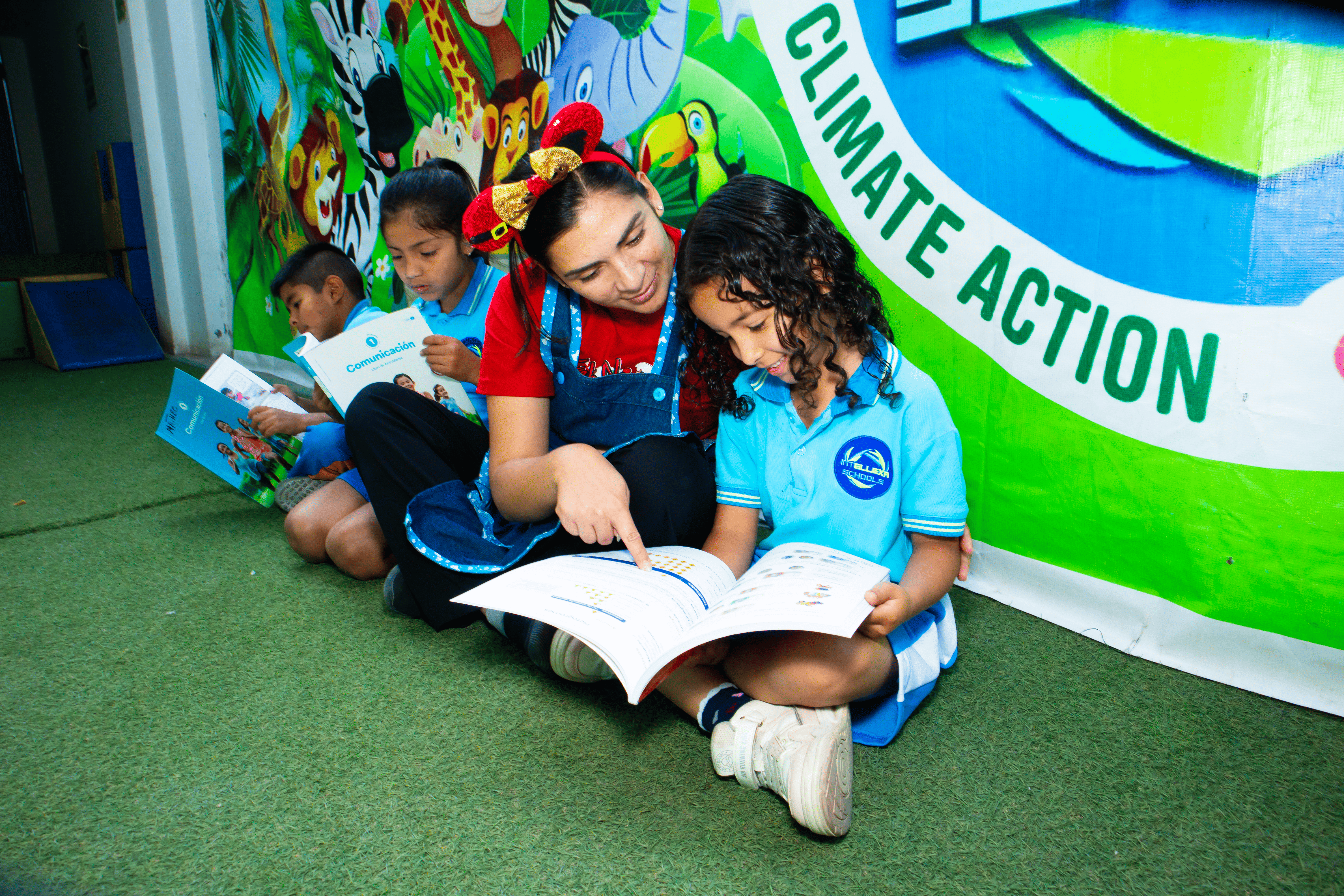 Estudiantes de Primaria Intellexa